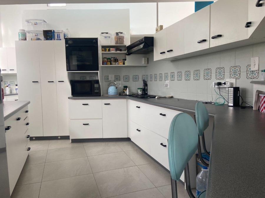 3 Bedroom Property for Sale in Wavecrest Eastern Cape